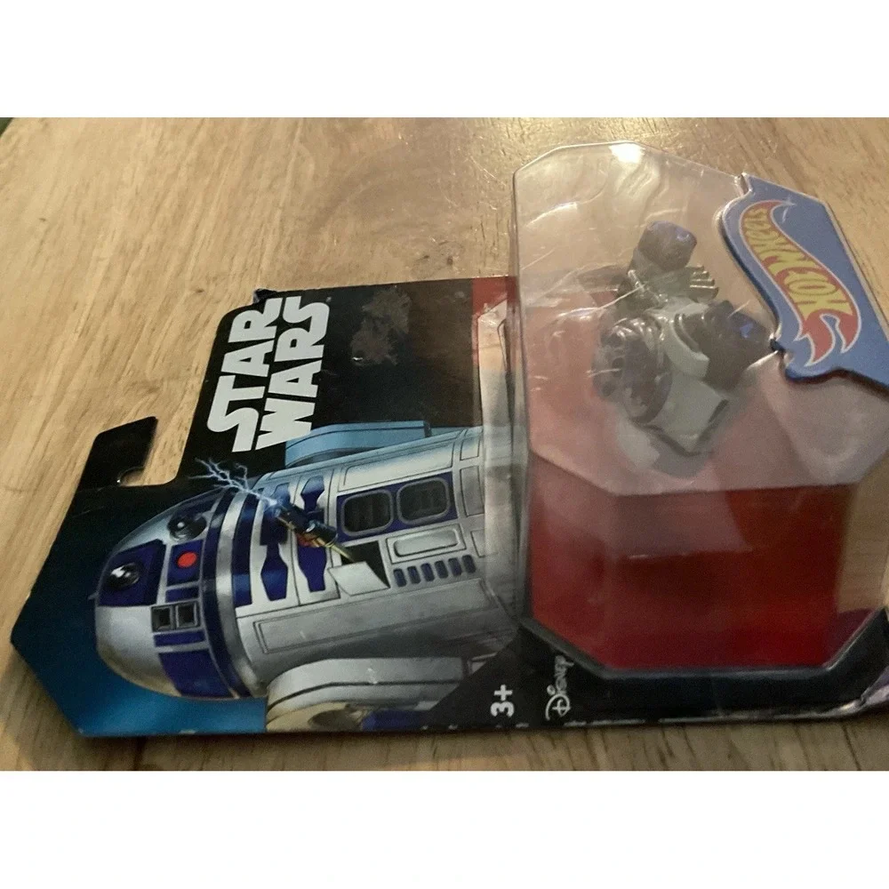 2014 Mattel‎ Hot wheels Star Wars R2-D2 Car, NIP